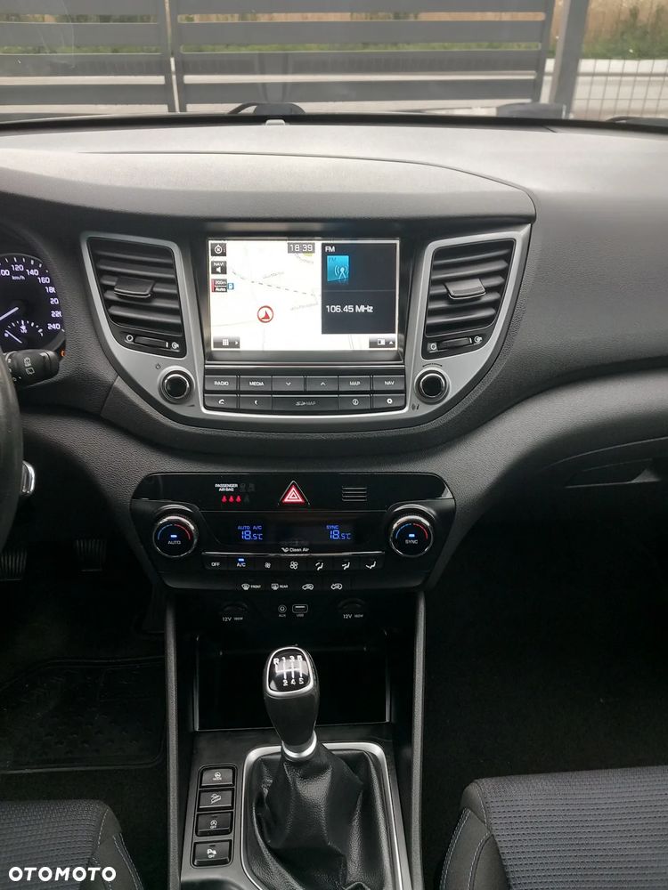 Hyundai Tucson 1.7 CRDI BlueDrive Comfort 2WD - 11