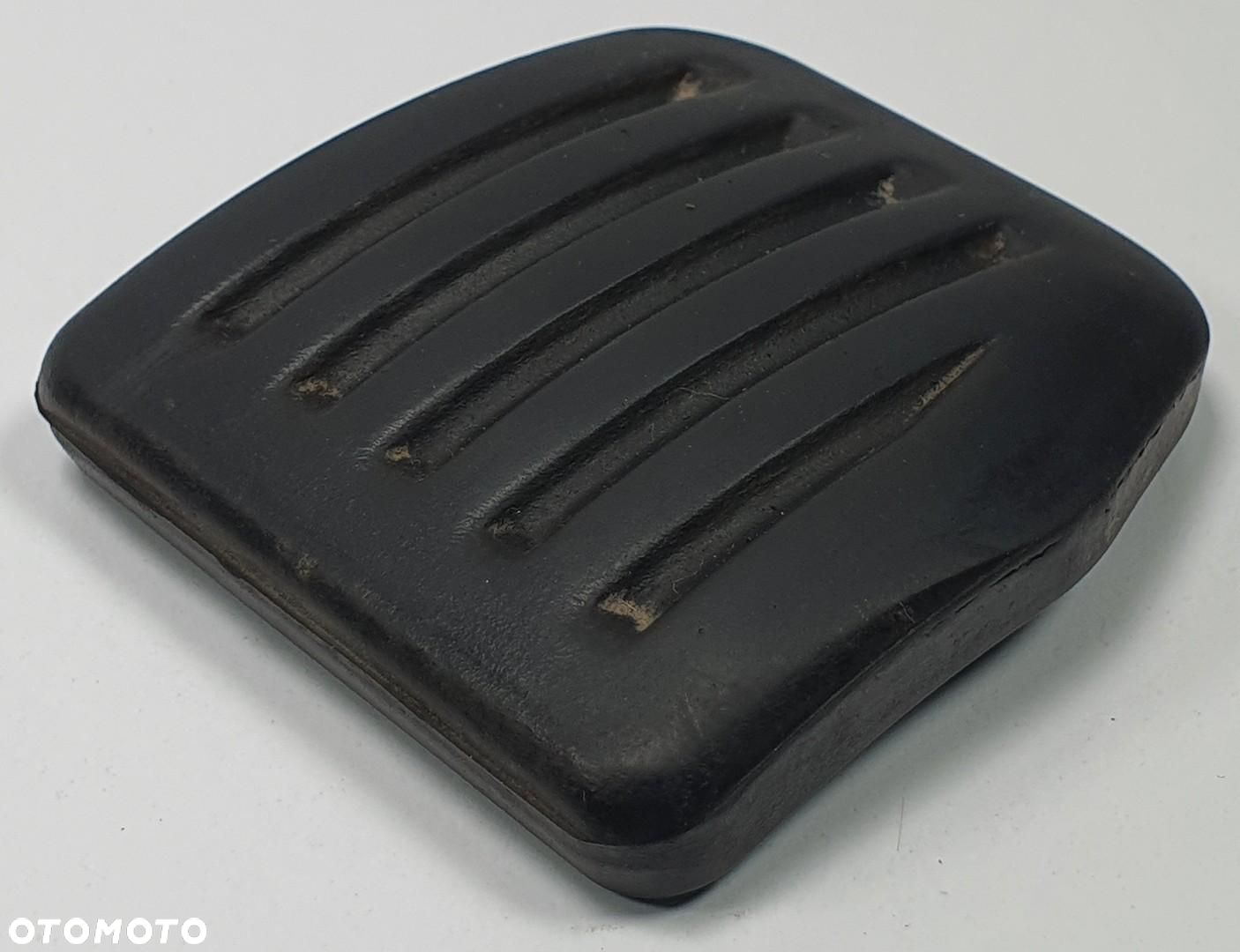 GUMA NAKŁADKA NA PEDAŁ SPRZĘGŁA FORD MONDEO MK4 6G92-7A624-AA - 2