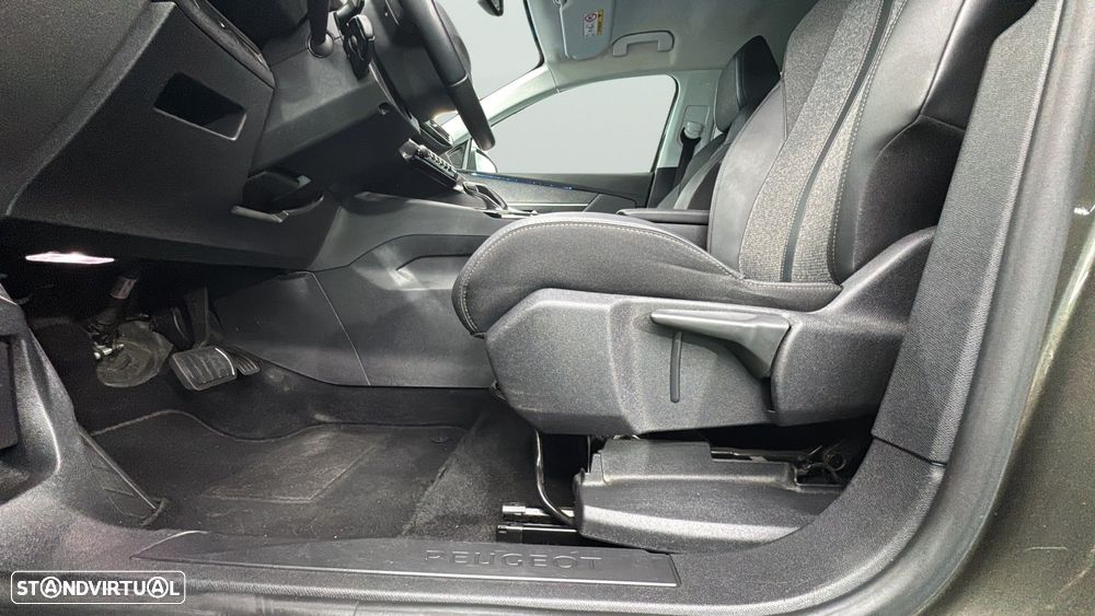 Peugeot 5008 1.5 BlueHDi Allure EAT8 - 12