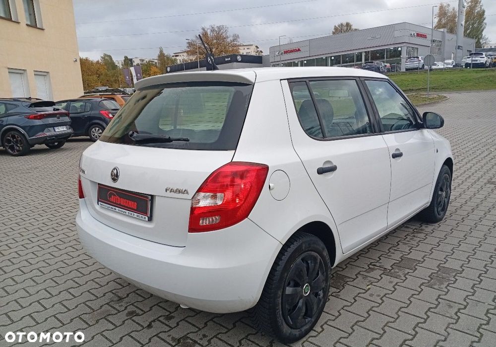 Skoda Fabia - 8