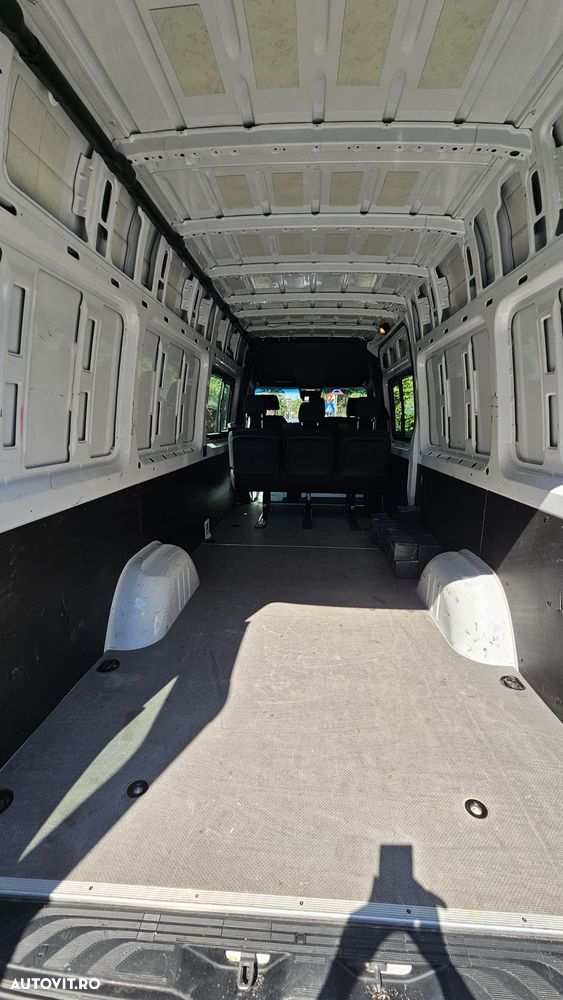 Mercedes-Benz Sprinter - 7