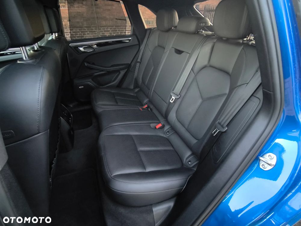 Porsche Macan - 28