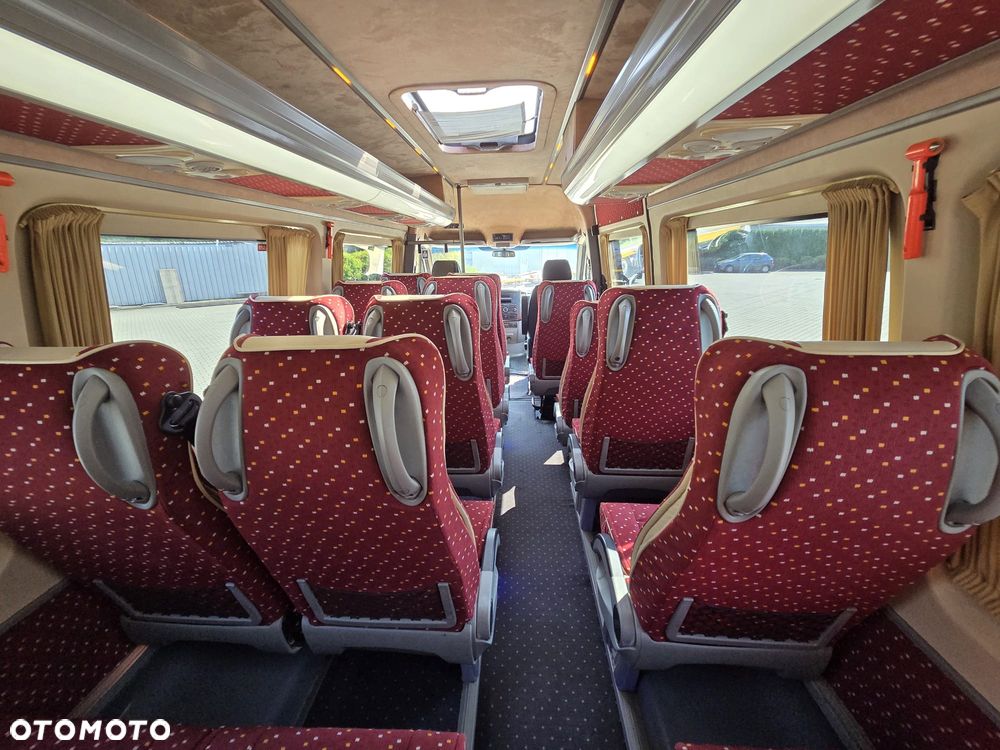 Mercedes-Benz Sprinter - 35