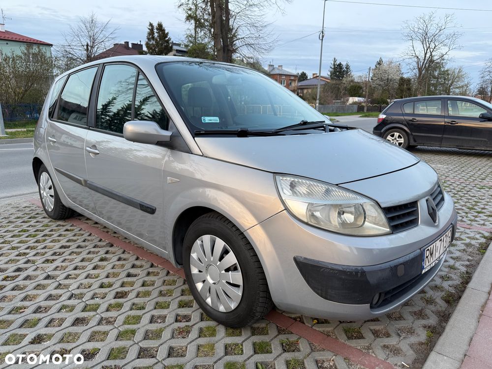 Renault Scenic - 1