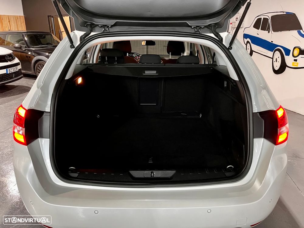 Peugeot 308 SW BlueHDi 120 Stop & Start Business-Line - 13