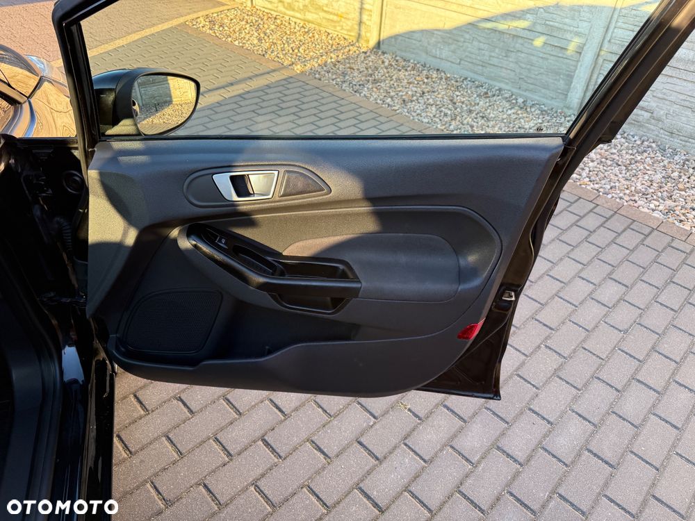 Ford Fiesta - 17