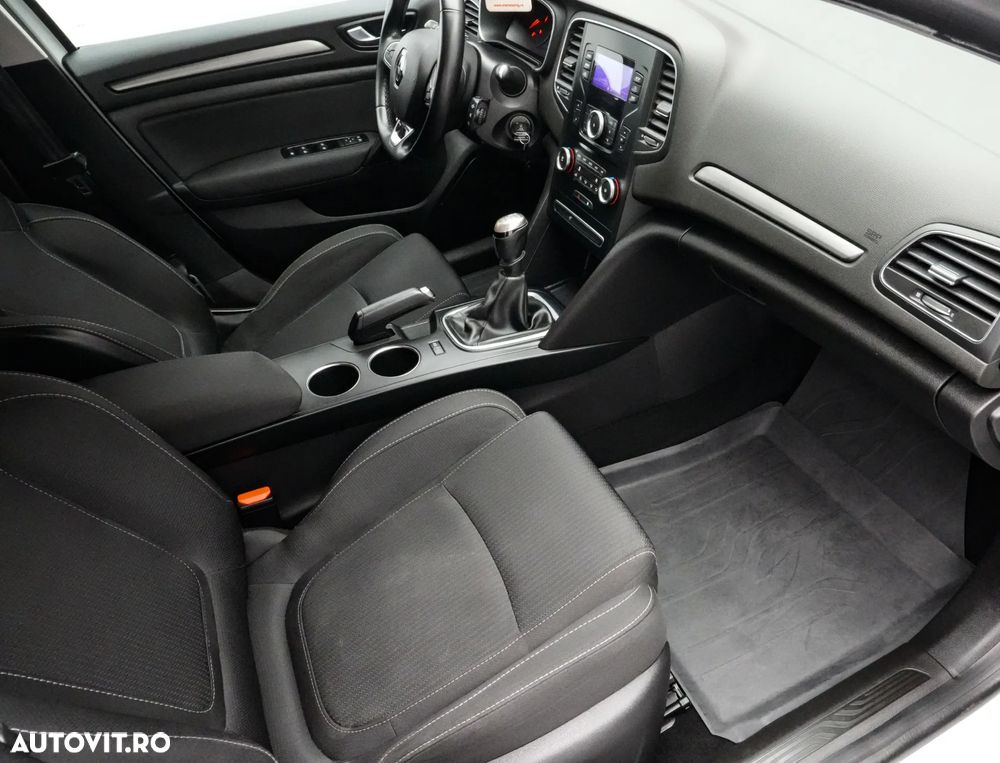 Renault Megane TCe 140 GPF EQUILIBRE - 13