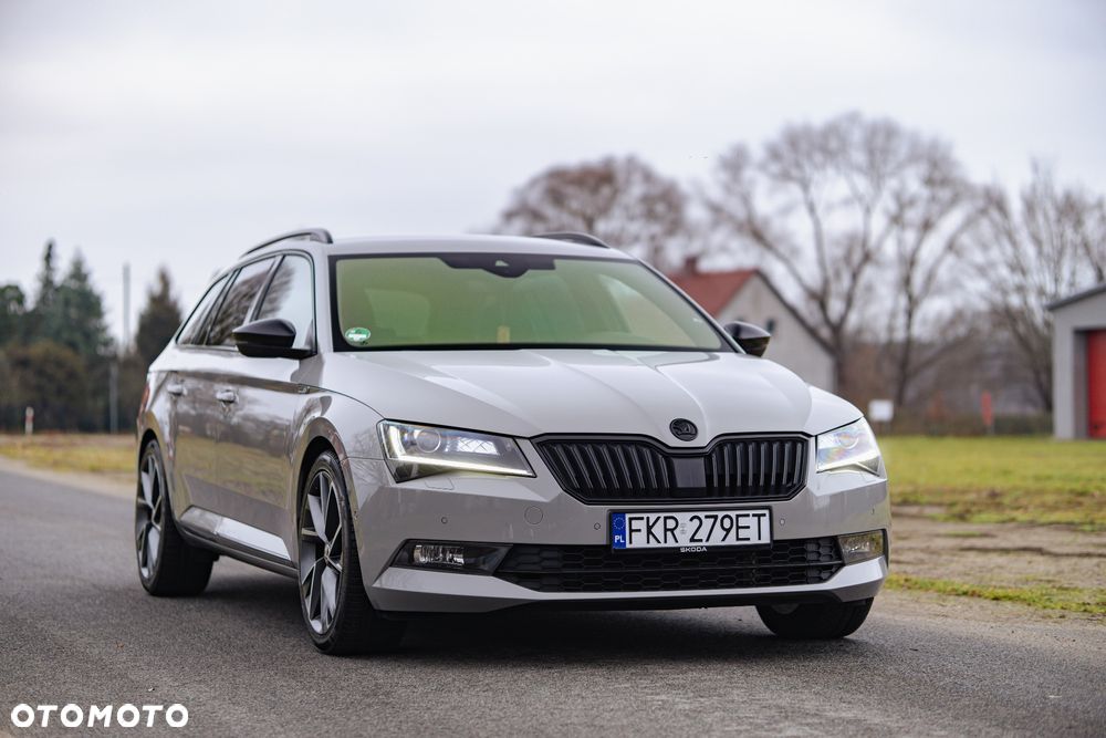 Skoda Superb 2.0 TDI 4x4 DSG SportLine - 4