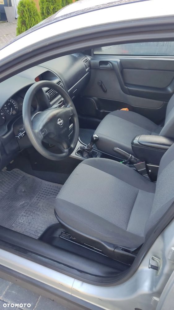 Opel Astra - 9
