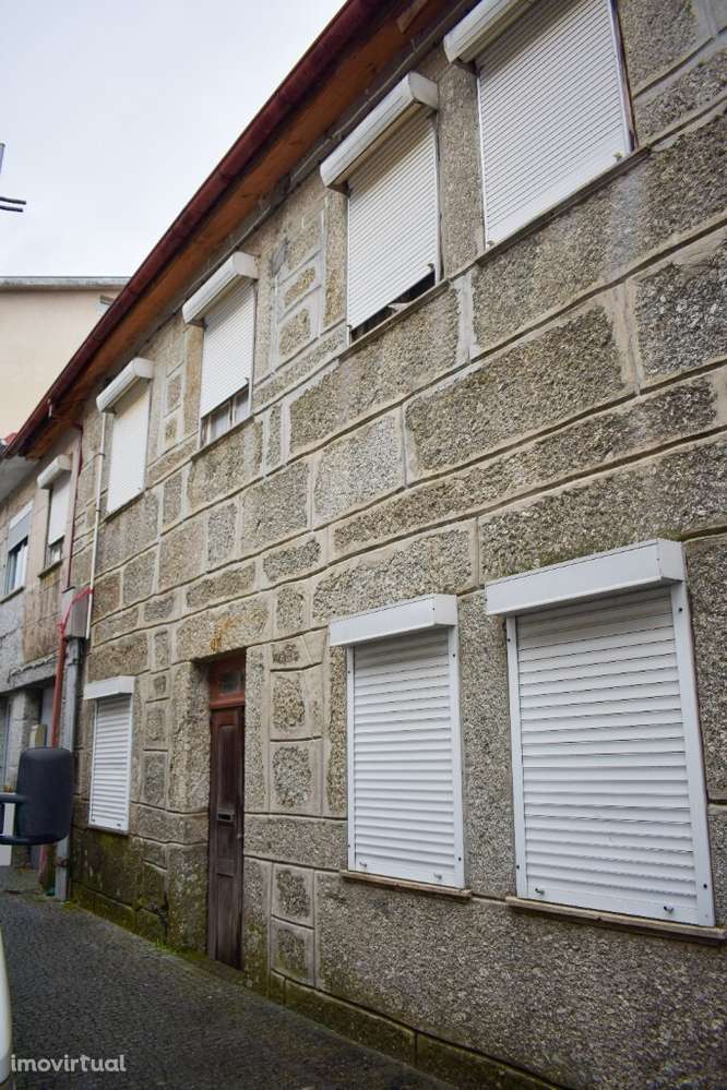 Moradia p/ restauro - Vieira do Minho - Grande imagem: 3/7