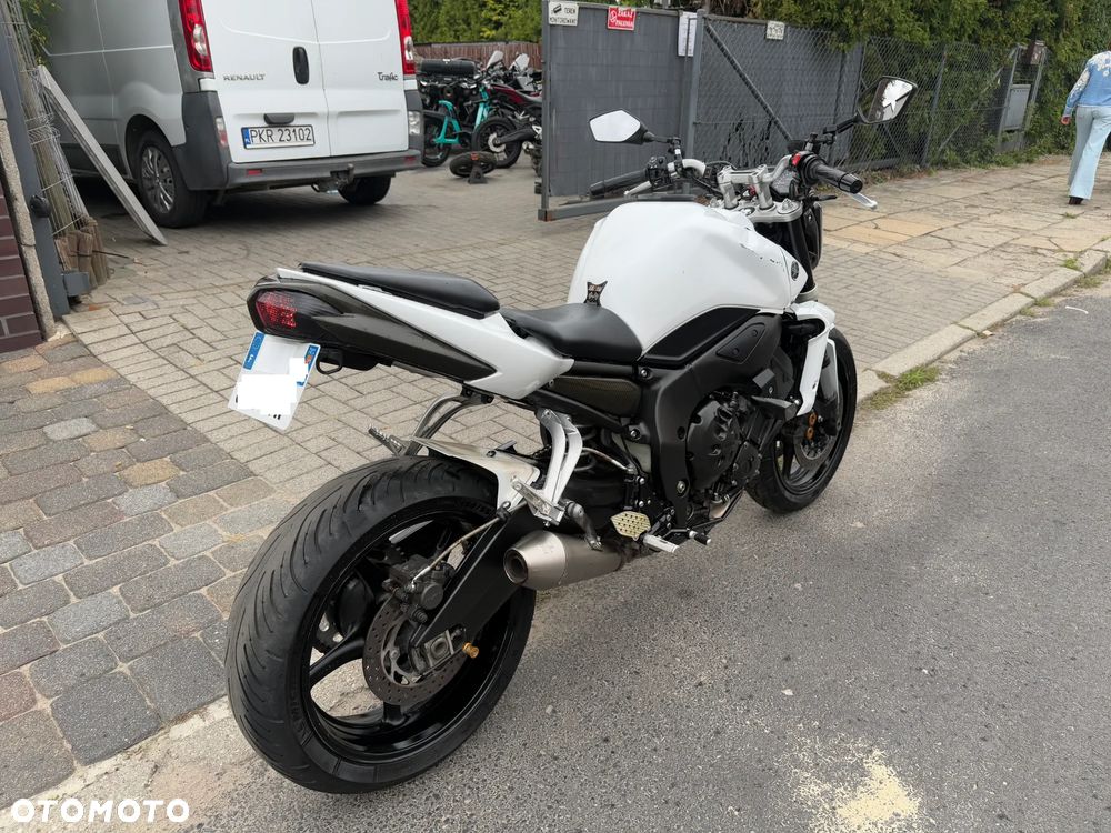 Yamaha FZ - 8