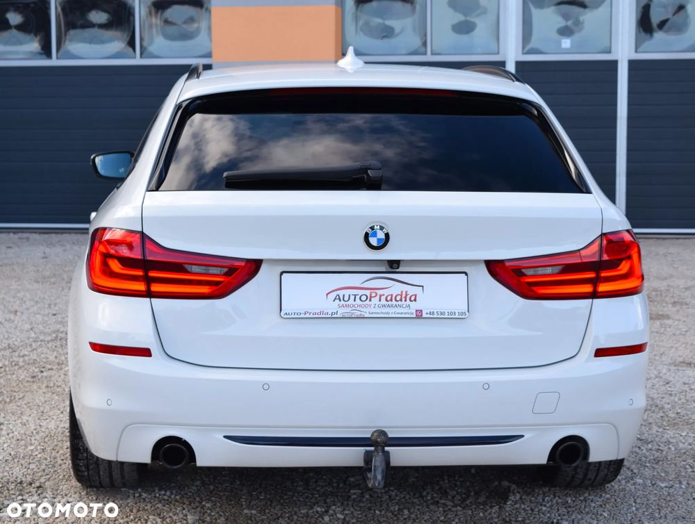 BMW Seria 5 525d Sport Line - 8