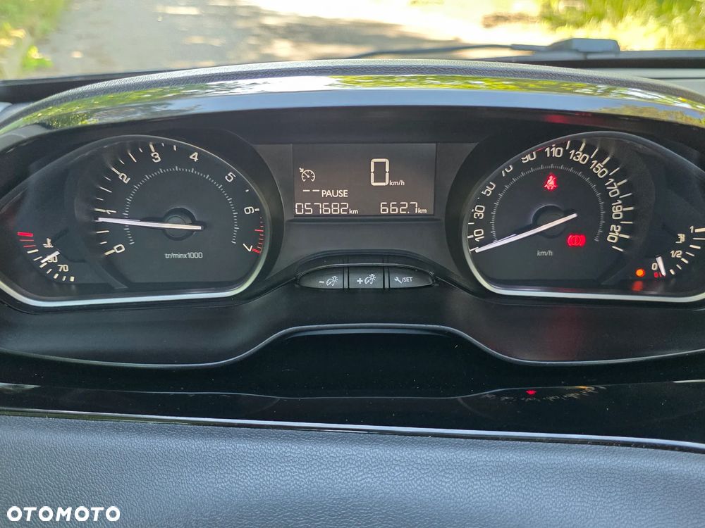 Peugeot 208 68 VTI Active - 12