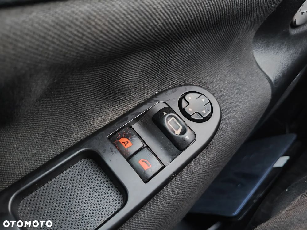 Peugeot 307 ver-1-6-hdi-sporty - 19