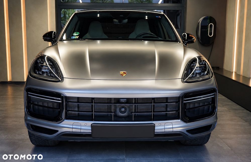 Porsche Cayenne - 1