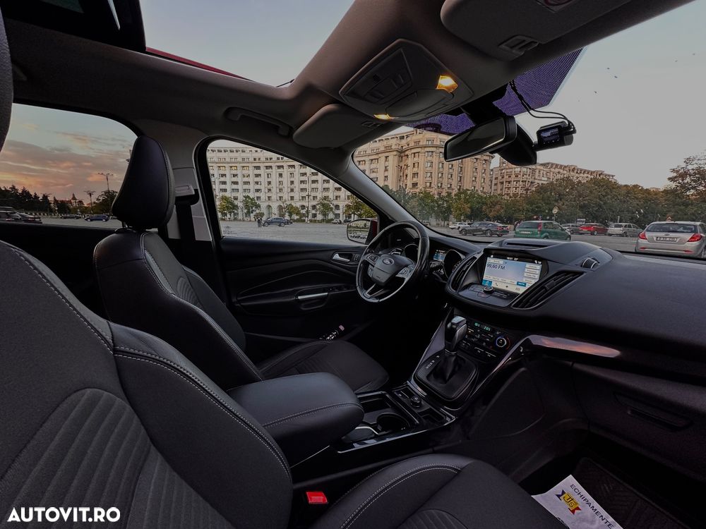 Ford Kuga - 10