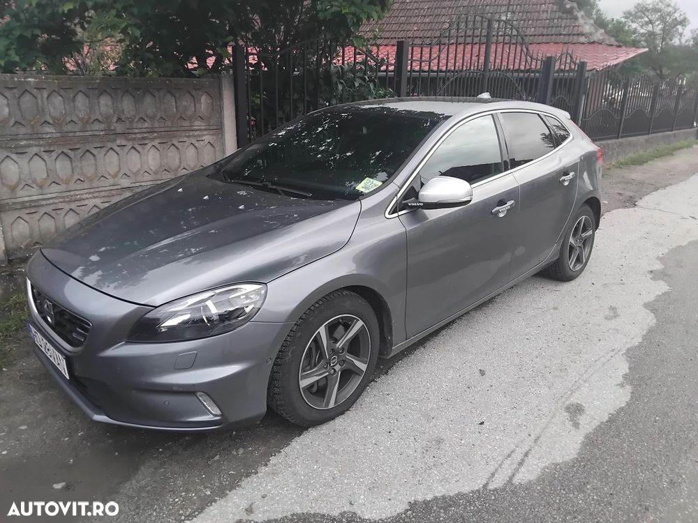 Volvo V40 D4 VEA R-Design - 1