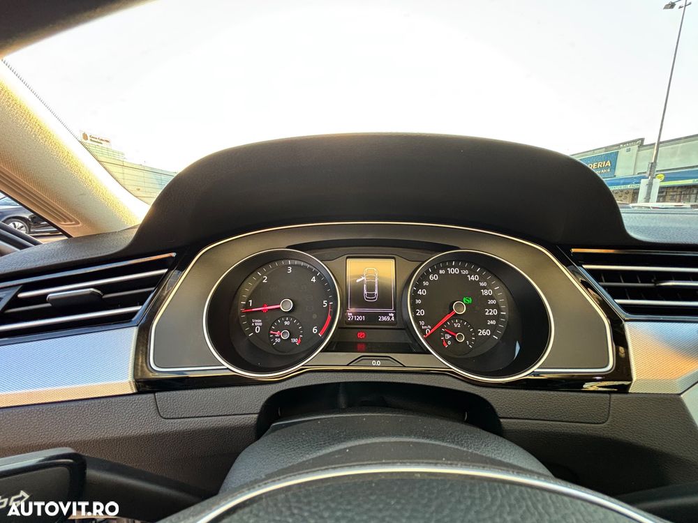 Volkswagen Passat 2.0 TDI (BlueMotion Technology) DSG Comfortline - 13