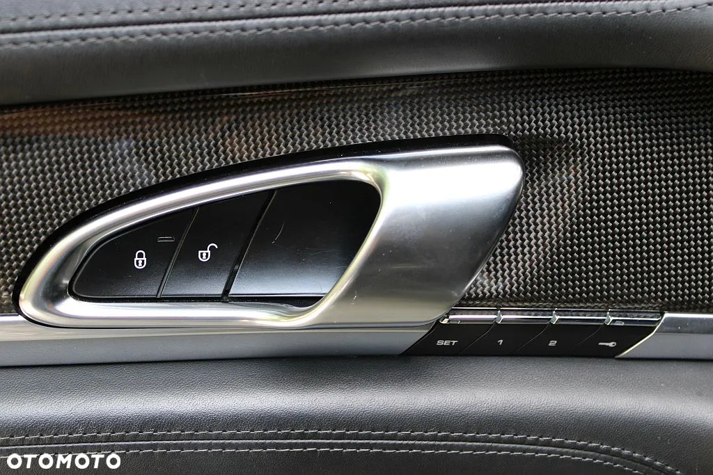 Porsche Panamera GTS PDK - 14