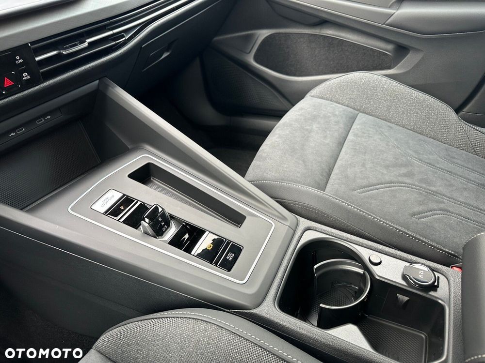 Volkswagen Golf 1.5 TSI EHybrid PHEV 150kW Life Plus DSG - 23
