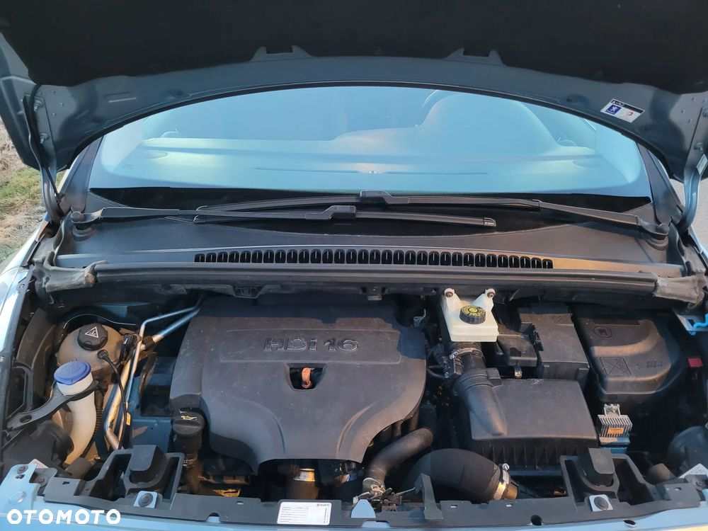 Peugeot 5008 HDI FAP 150 Family Plus - 19