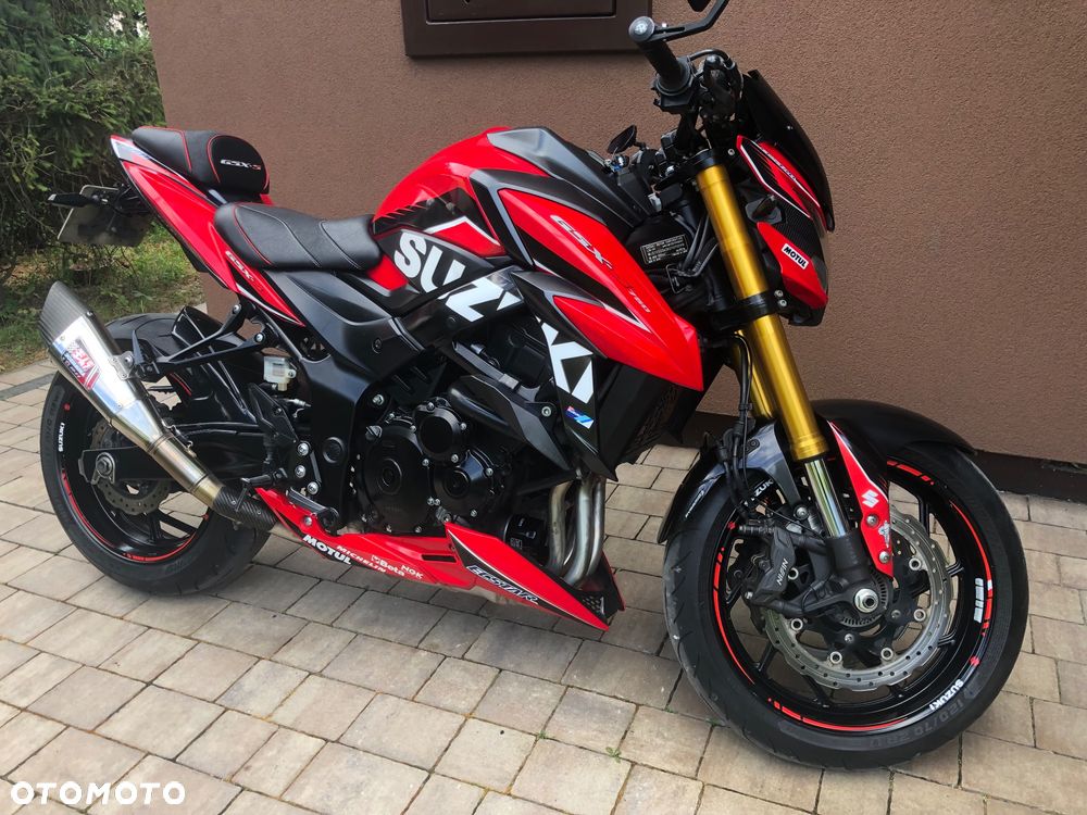 Suzuki GSX - 4