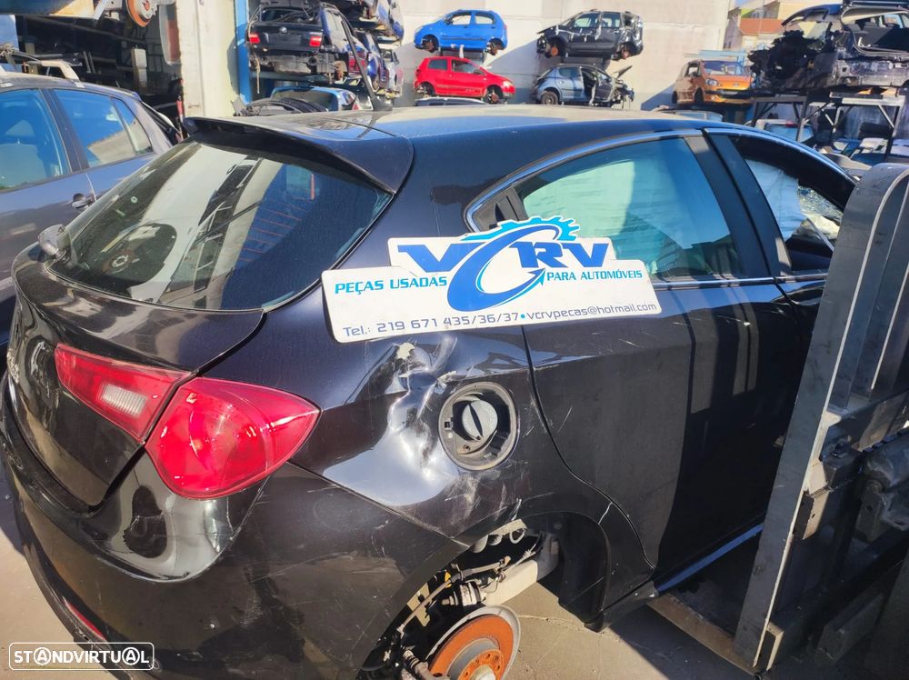 Alfa Romeo Giulietta 1.6 jtd 2010 - Viatura para Peças - 3