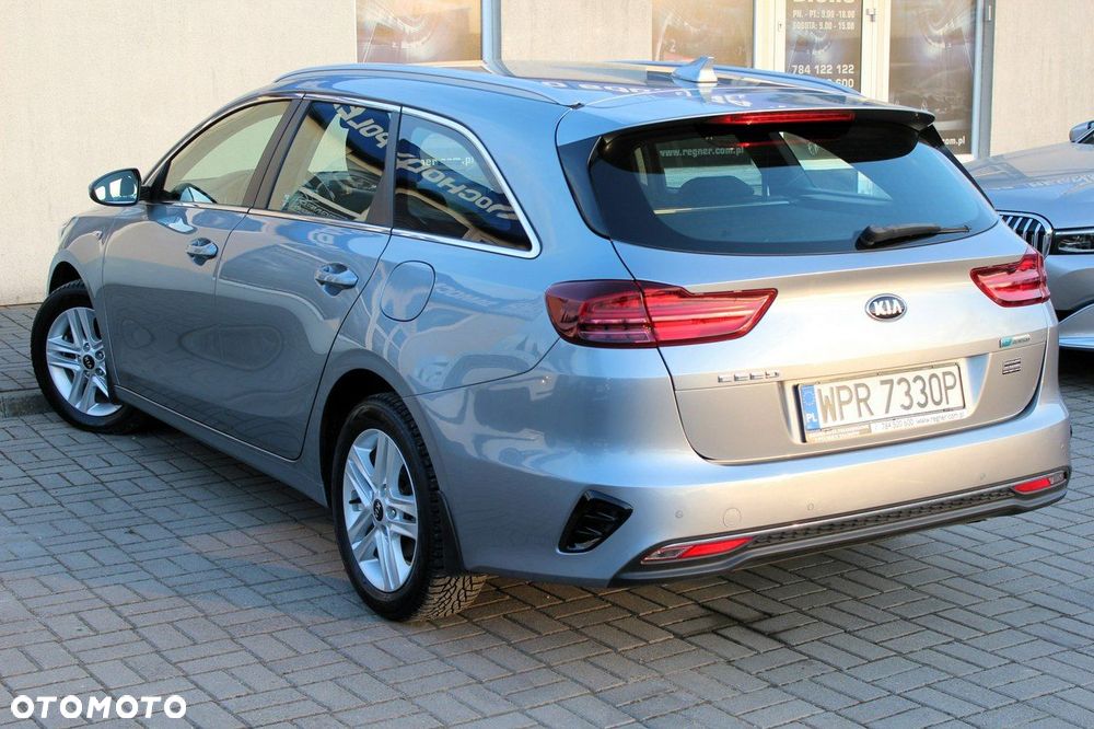 Kia Ceed 1.6 CRDi mHEV M - 4