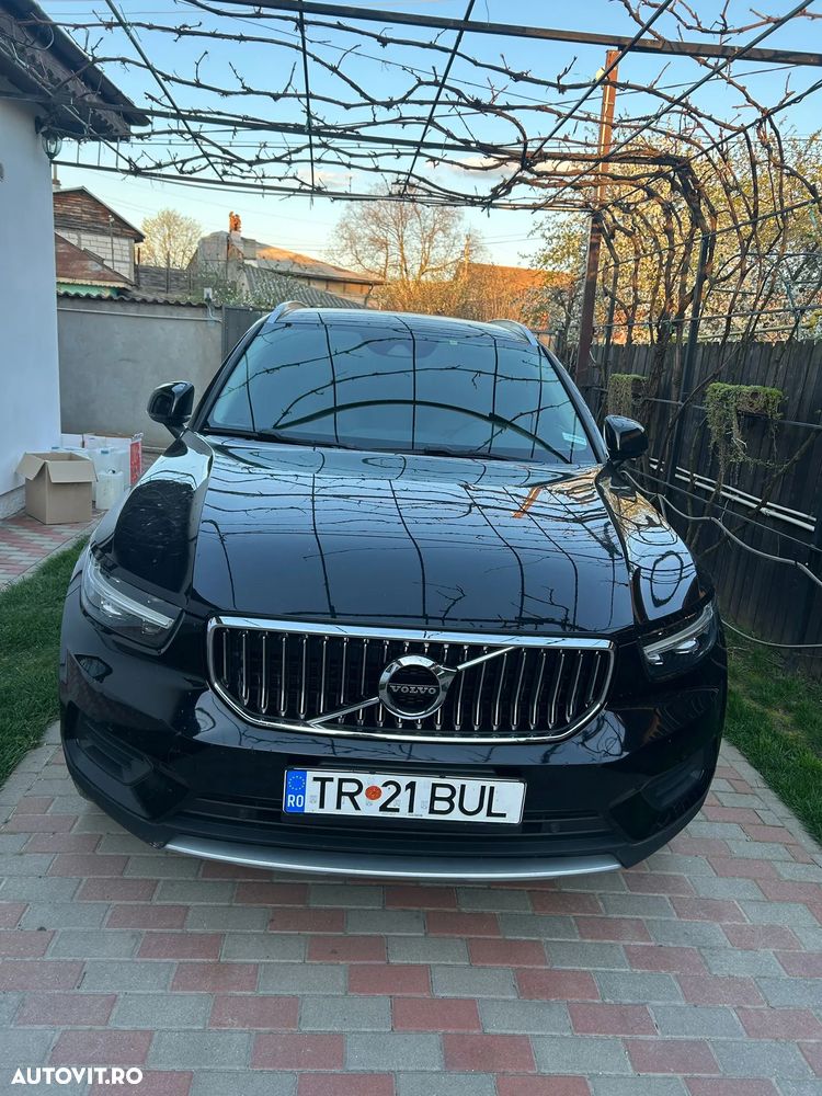 Volvo XC 40 D3 AWD Momentum - 1