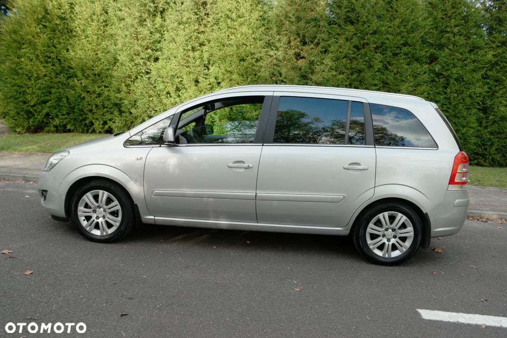 Opel Zafira 1.6 Cosmo EU5 - 8