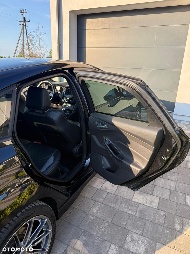 Ford Focus 2.0 EcoBoost ST - 28