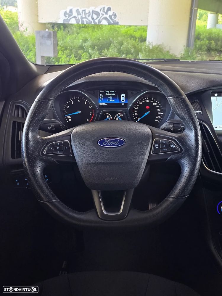 Ford Focus 1.0 EcoBoost S&S ST-LINE - 19