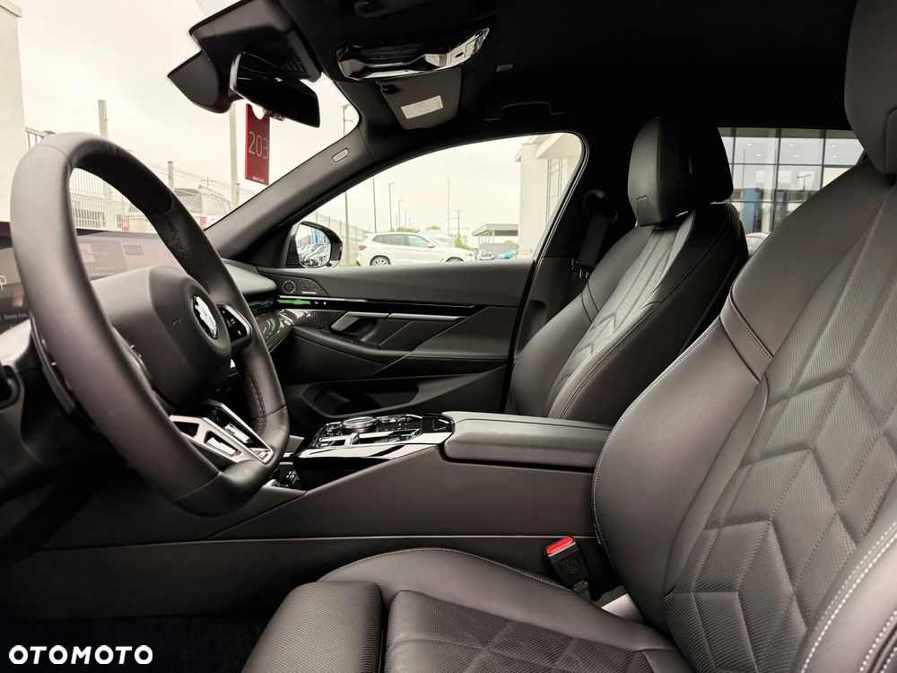 BMW Seria 5 520d - 30