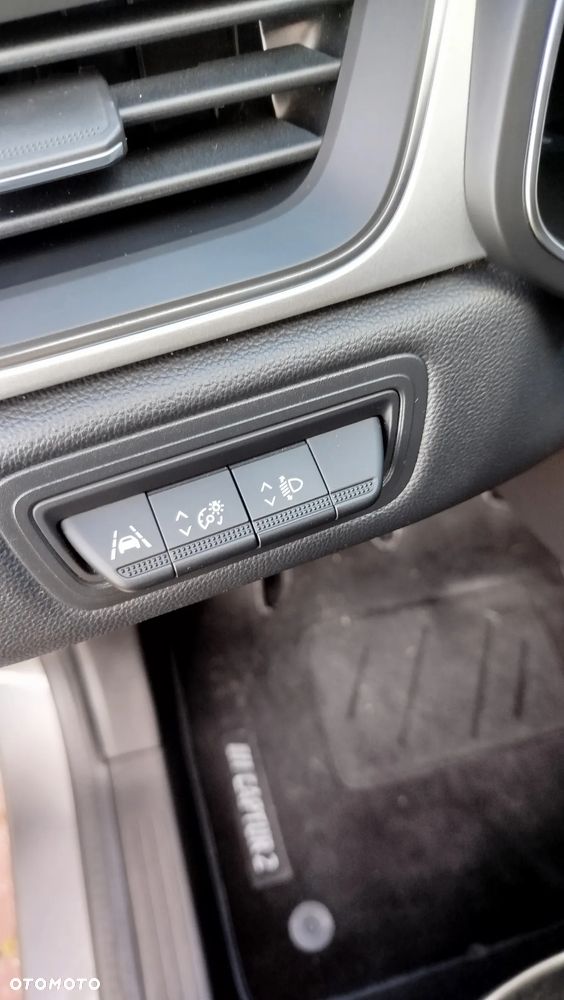 Renault Captur TCe Mild Hybrid 140 TECHNO - 19