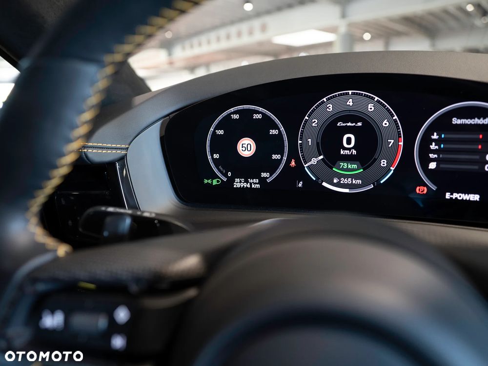 Porsche Panamera Turbo S E-Hybrid PHEV - 36