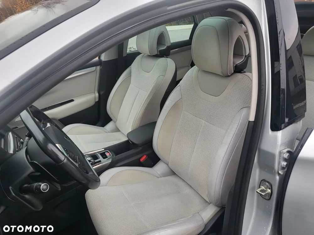 Citroën C4 1.6 e-HDi Exclusive MCP - 11