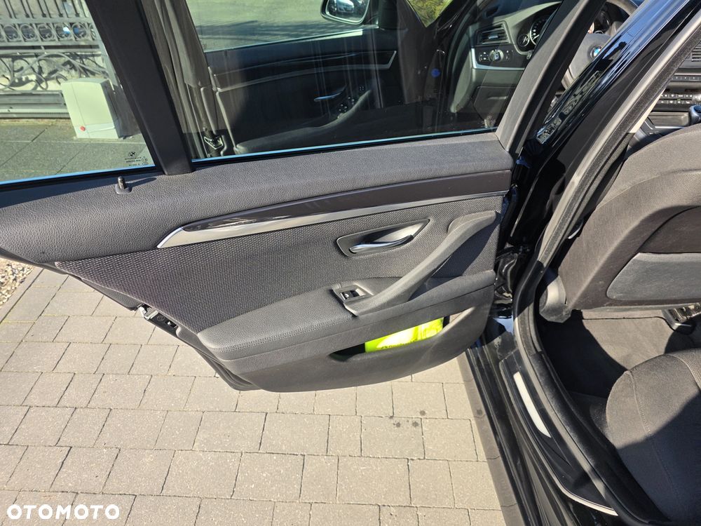 BMW Seria 5 520d Modern Line - 12