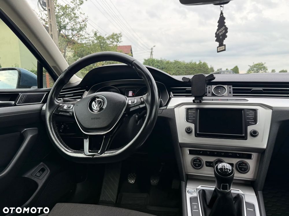 Volkswagen Passat - 26