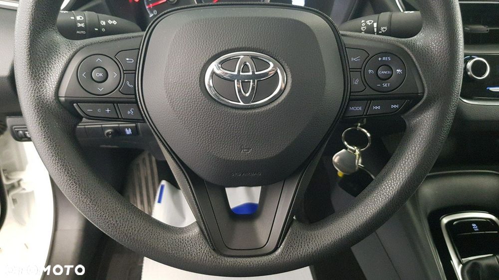 Toyota Corolla - 22