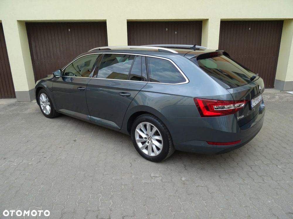 Skoda Superb 1.6 TDI GreenLine - 32
