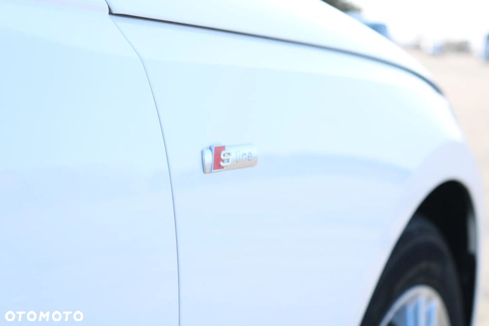 Audi A4 Limousine - 22
