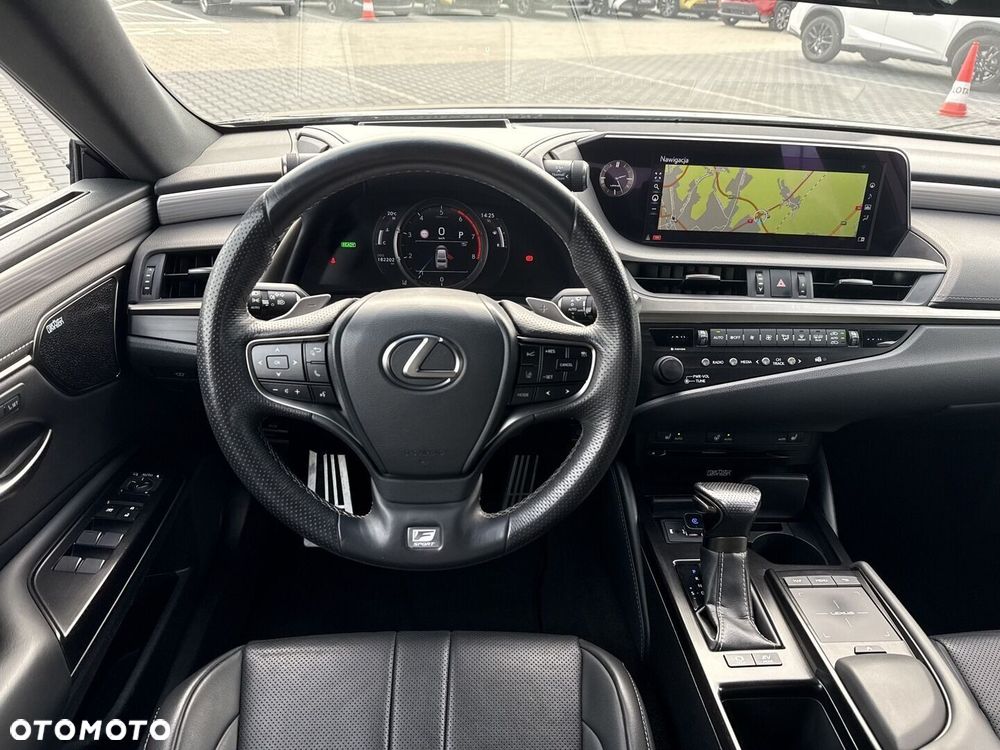 Lexus ES 300h F Sport Edition - 20