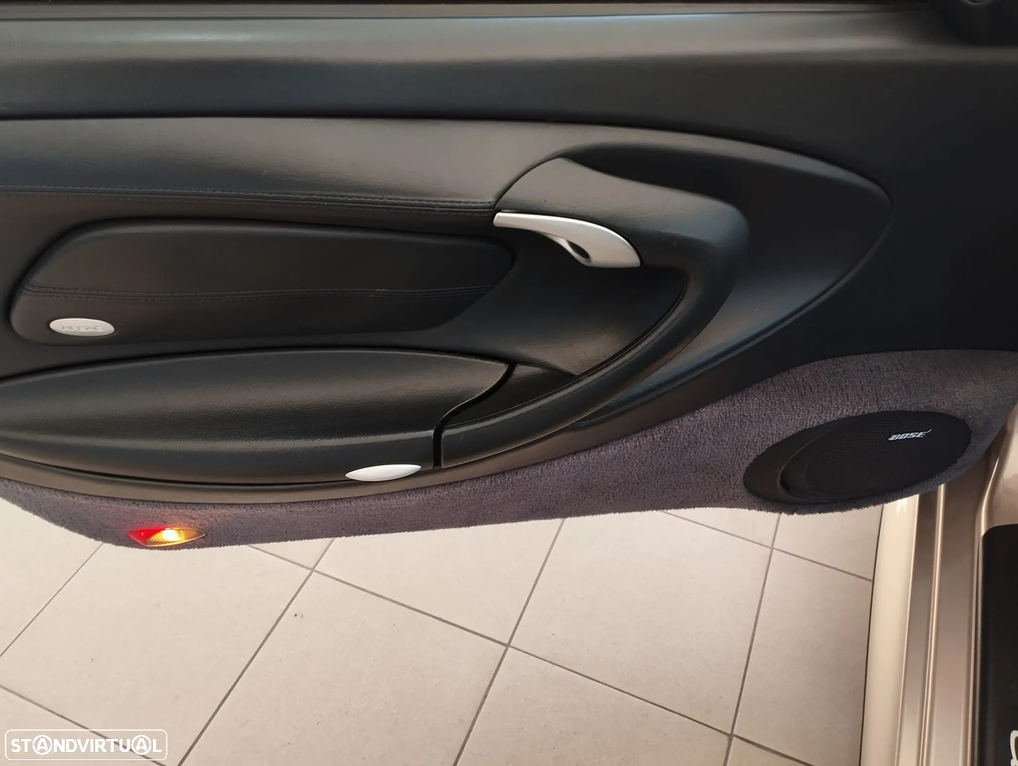 Porsche 911 (996) Carrera 4 S - 15
