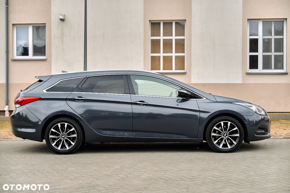 Hyundai i40 Kombi 1.7 CRDi DCT Premium - 14