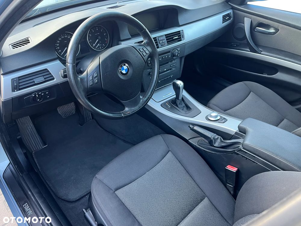 BMW Seria 3 325i - 15