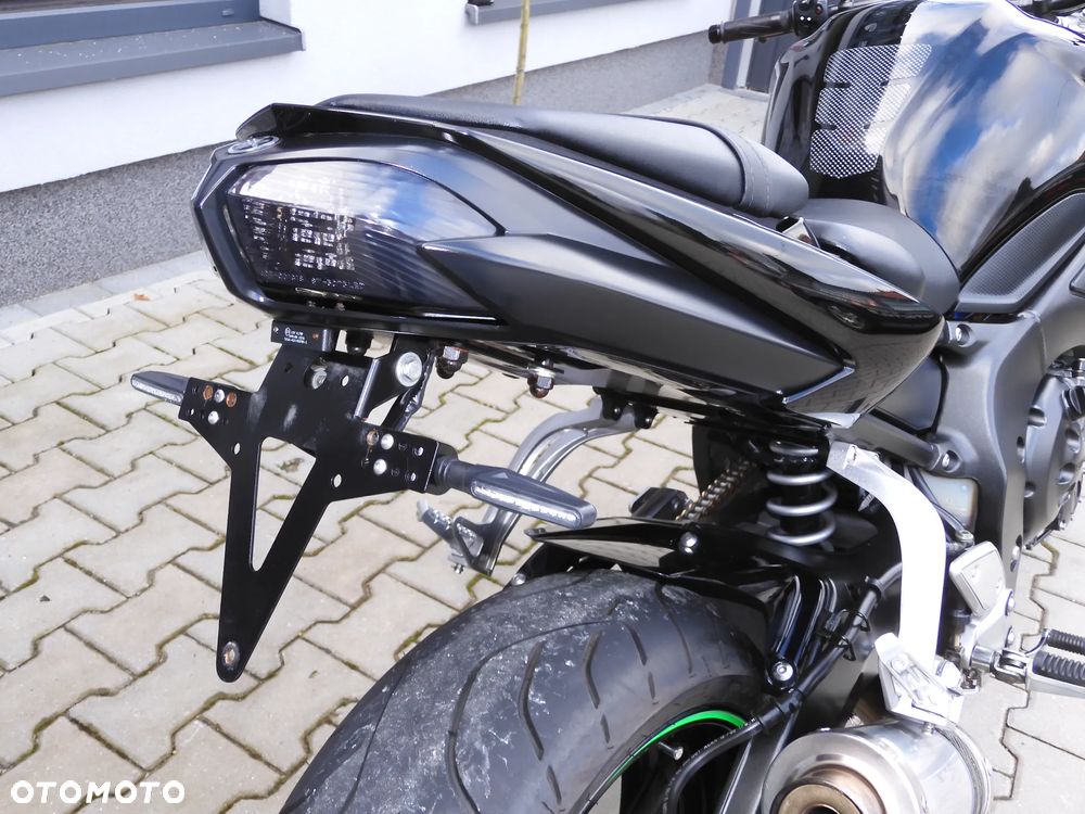 Yamaha FZ - 8