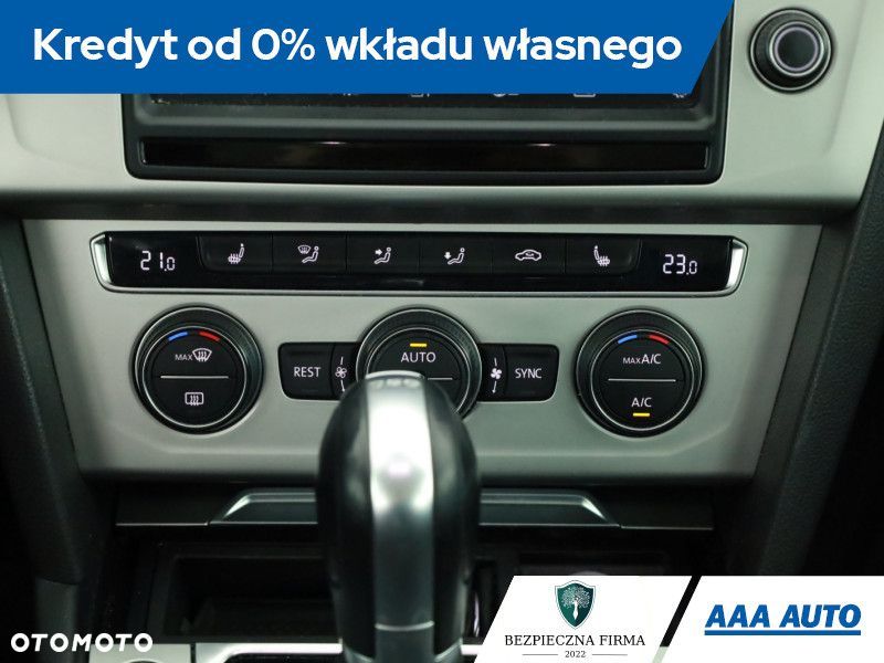 Volkswagen Passat Variant - 14