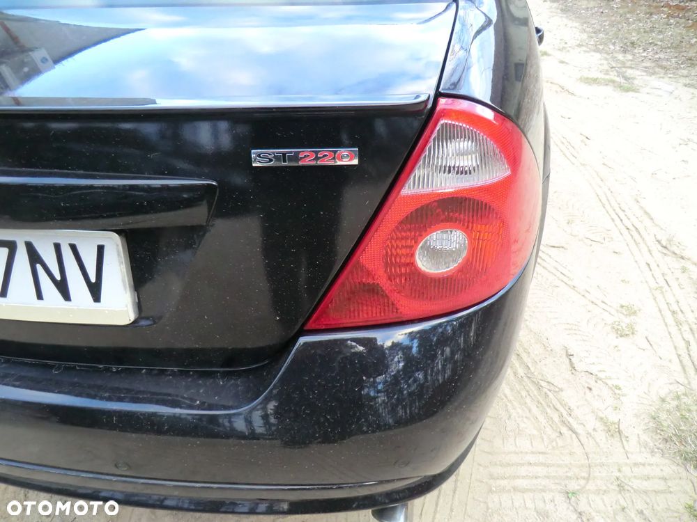 Ford Mondeo V6 ST 220 - 5