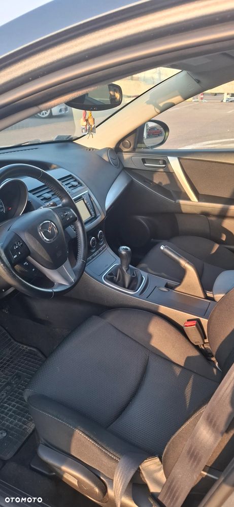 Mazda 3 1.6 Navi + - 13