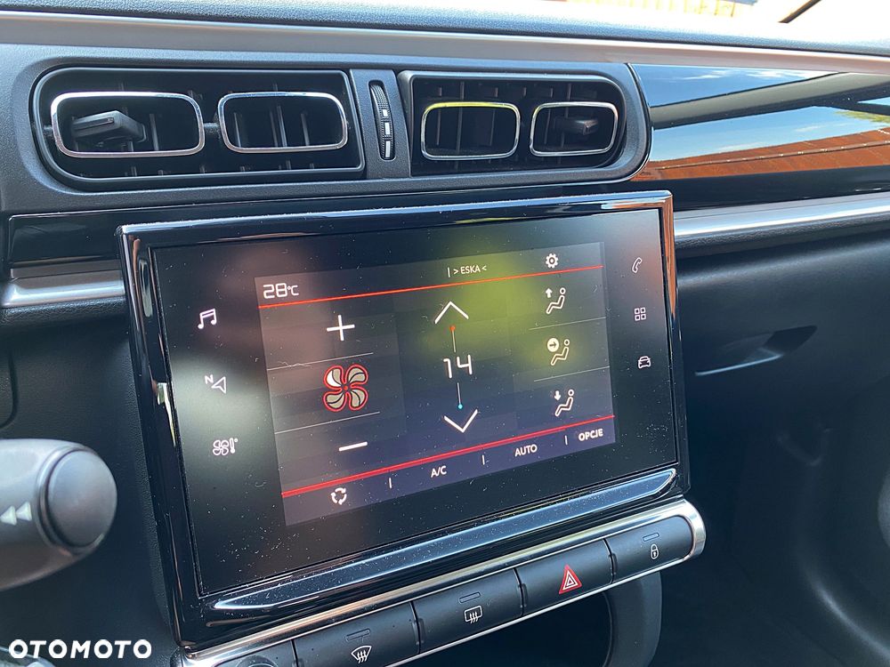 Citroën C3 1.2 PureTech GPF Shine - 21